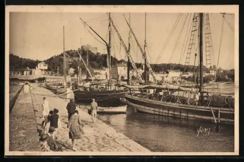 AK Porquerolles, Le Port et la Jetée