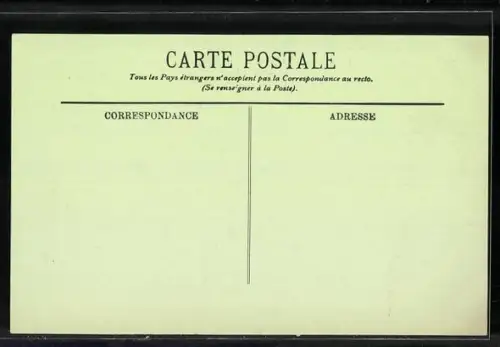 AK Blida, la place d`Armes, le kiosque, quelques passants, les arbres sans feuilles