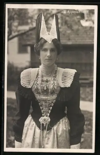 AK Appenzell, Appenzellerin in Schweizer Tracht