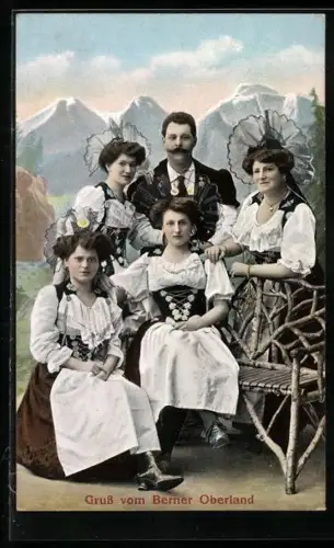 AK Bern /Berner Oberland, Mann und vier Frauen in Tracht
