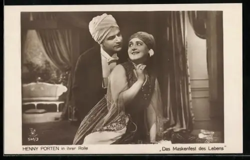 AK Filmszene aus Das Maskenfest des Lebens mit Henny Porten