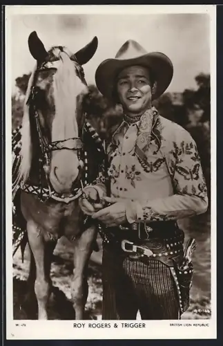 AK Schauspieler Roy Rogers als Cowboy mit Pferd Trigger