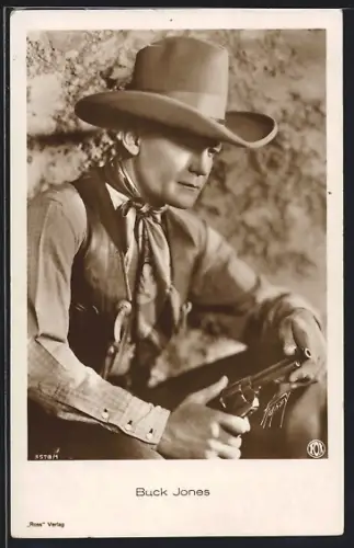 AK Schauspieler Buck Jones mit Pistole