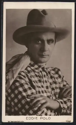 AK Schauspieler Eddie Polo im karierten Hemd
