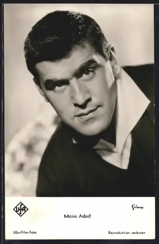 AK Schauspieler Mario Adorf im Porträt