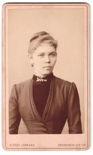 Fotografie Alfred Lehmann, Berlin, Dresdener Str. 135, Porträt einer jungen Frau