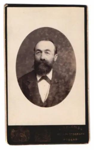 Fotografie L. Salomon, Dessau, Porträt eines bärtigen Mannes