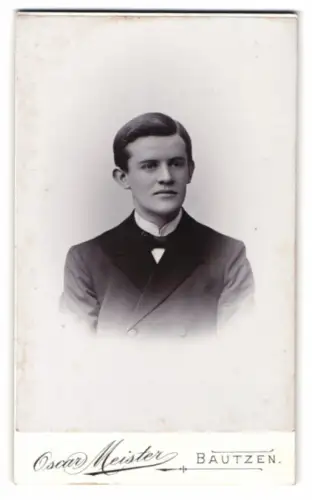 Fotografie Oscar Meister, Bautzen, Seminarstrasse 6, Portrait eines jungen Mannes 1901