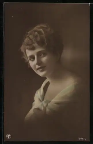 Foto-AK NPG Nr. 649/3: Junge Dame mit ondulierten Haaren