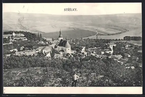 AK Strílky, Panorama mit Kirche