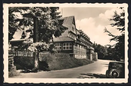 AK Pustewny, Hotel Tanecnica