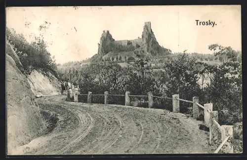 AK Trisky, Blick zur Ruine