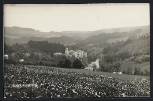 AK Benesov u Semil, Teilansicht mit Umgebung