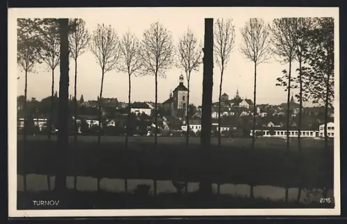 AK Turnov, Ortspanorama von einem Gewässser aus