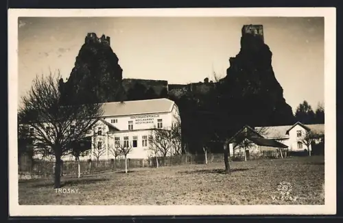 AK Trosky, Restaurant gegen Ruine