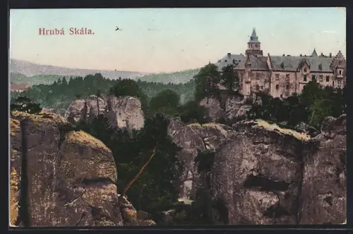 AK Hruba Skala, Schloss mit Umgebung