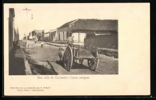 AK Corrientes, Una calle & casas antiguas