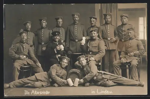 Foto-AK Lindau / Bodensee, Die Altersrieder, Gruppenfoto uniformierter Soldaten