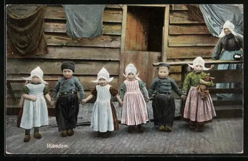 AK Volendam, Klederdrachten, Kinderen