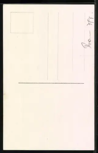 AK Junge Frau kniet am Elterngrab