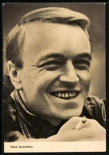 AK Schauspieler Horst Janischkan lacht