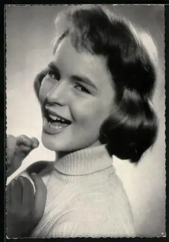 AK Musikerin Conny Froboess von der Seite