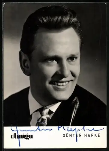 AK Musiker Günter Hapke im Anzug, Autograph