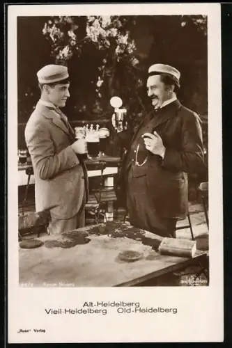 AK Film Alt-Heidelberg, Filmszene mit Schauspieler Ramon Novarro in Studentenkleidung