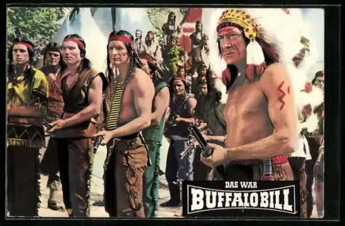 AK Filmszene aus Das war Buffalo Bill - Indianer mit Kriegsbemalung