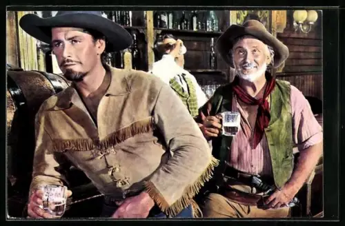 AK Filmszene aus Das war Buffalo Bill, Schauspieler Gordon Scott im Cowboy-Kostüm