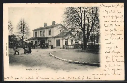 AK Nangis, La gare, Bahnhofansicht mit Kutschen und Leuten