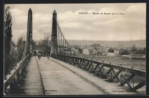 AK Bassou, Entrée de Bassou par le Pont