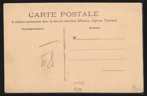 AK Sens, Sa Majeste, Marguerite de Savoie, Reine Dunairiere d`Italie, quittant l`Hotel de Paris, le 12 Octobre 1906