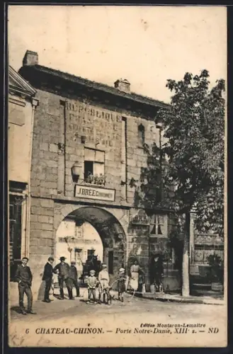 AK Château-Chinon, Porte Notre-Dame