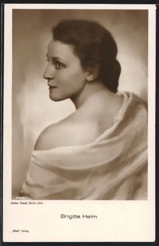 AK Schauspielerin Brigitte Helm von hinten