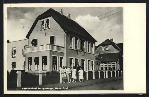 AK Wangerooge, Hotel Haus Graf mit Besuchern