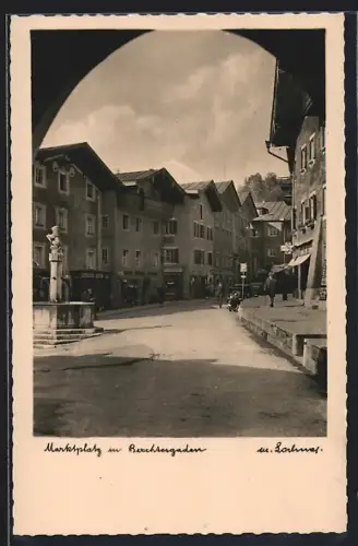 AK Berchtesgaden, Marktplatz mit Brunnen