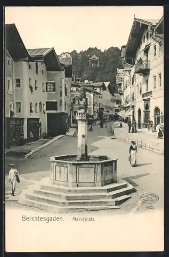 AK Berchtesgaden, Marktplatz mit Brunnen