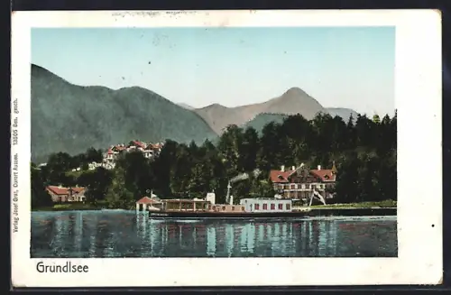 AK Grundlsee, Dampfer mit glänzenden Fenstern