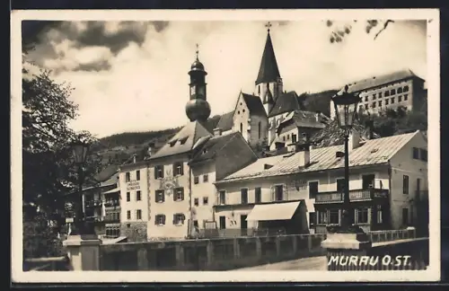 AK Murau /O. St., Hans Amberger Hutmacher, Blick zur Kirche