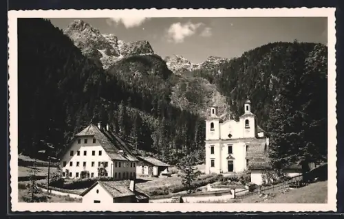 AK St. Martin bei Lofer, Kirchental mit Kirche gegen die Berge