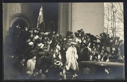 Foto-AK Cannstadt, Blumentag 1911, Majestäten von Württemberg beim Blumentag