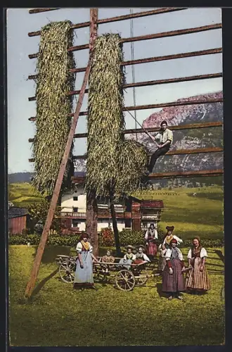 AK Cortina, Costumes