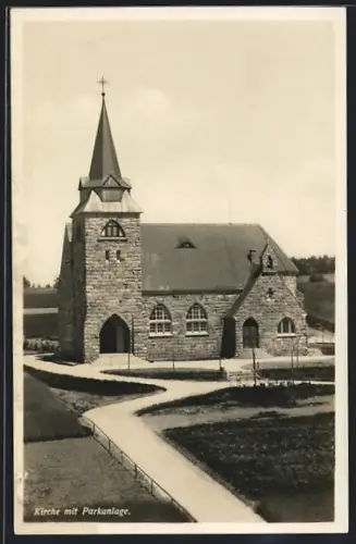 AK Klein-Borowitz, Kirche mit Parkanlage