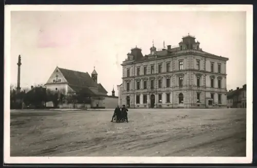 AK Opocno, Säulendenkmal, Kirche und Rathaus, Panorama