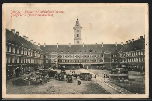 AK Josefstadt / Josefov / Jaromer, Nádvorí delostreleckych kasáren, Artilleriekasernenhof