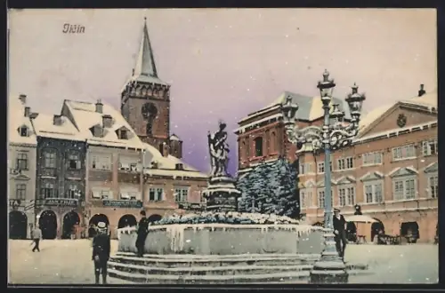 AK Jicin, Marktplatz mit Brunnen und Kirche im Winter