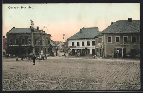 AK Cerveny Kostelec, Platzansicht mit Denkmal und Häusern