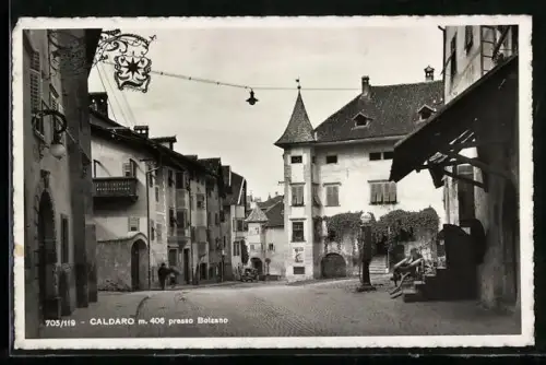 AK Caldaro, Strassenpartie mit Shell-Tankstelle