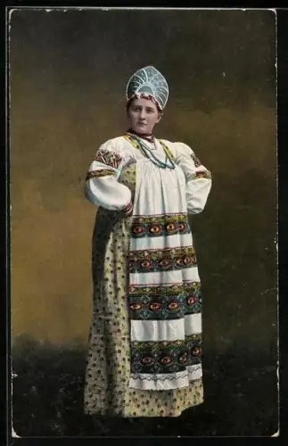 AK Russin in Volkstracht